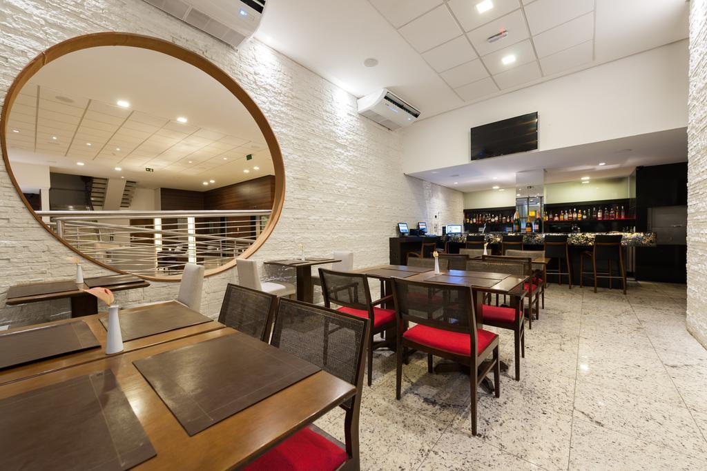 Best Western Premier Maceio Dış mekan fotoğraf The interior of a restaurant in Japan